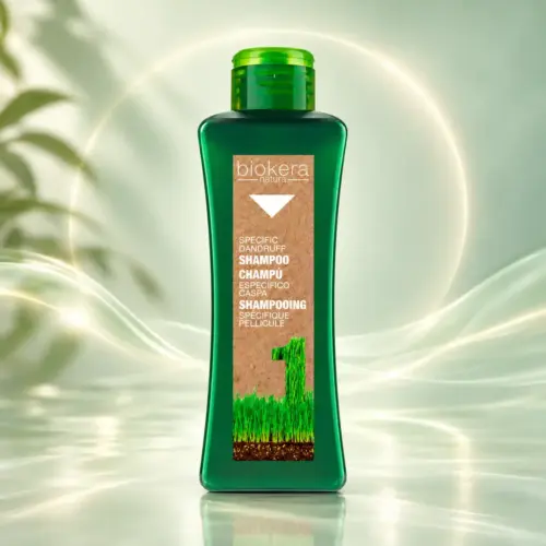 Champú anticaspa Biokera Natura 300 ml de Salerm para el cuidado del cuero cabelludo con caspa, disponible en Lima, Perú